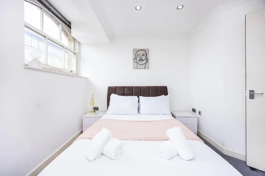 Apartment Stylish 2 Bedroom Haven By Liverpool Street London