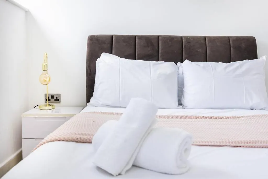 Stylish 2 Bedroom Haven By Liverpool Street Londyn 0*,  Wielka Brytania