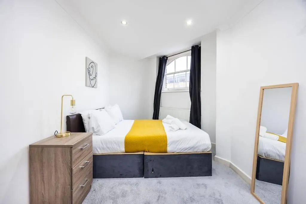 Stylish 2 Bedroom Haven By Liverpool Street Londyn 0*,